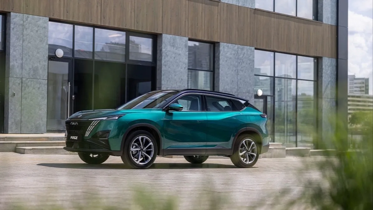 Dongfeng представил в России кроссоверы MAGE и HUGE