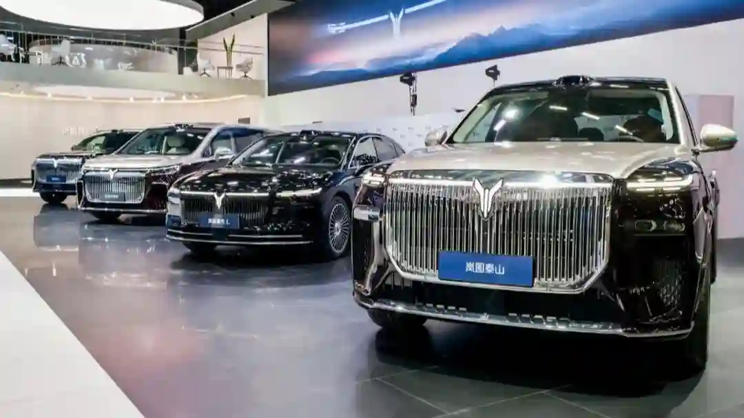 Новые модели Dongfeng Motor на 23-й Международной автомобильной выставке в Гуанчжоу