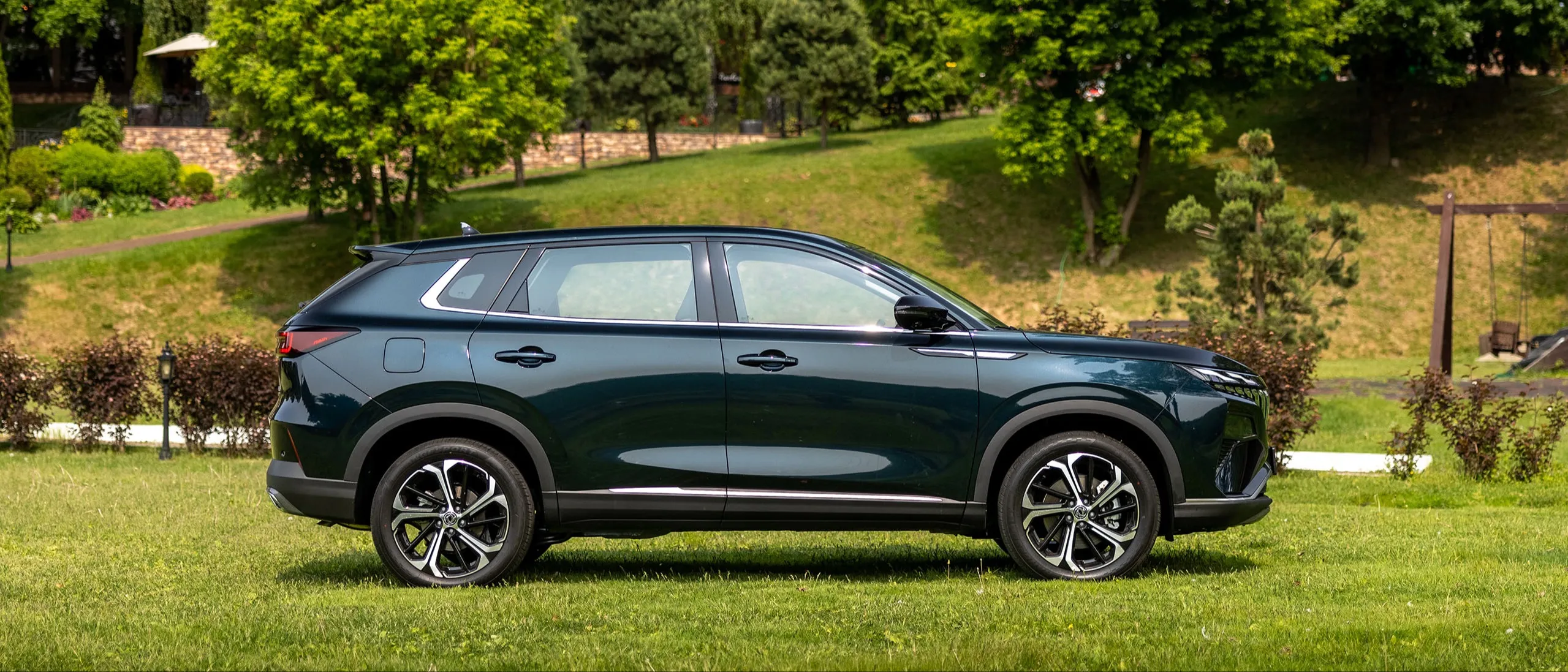 Dongfeng Хьюдж (Huge): полный обзор — стоит ли покупать в 2026 году