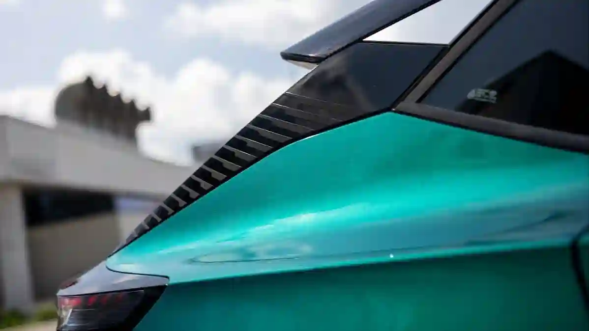 Dongfeng представил в России кроссоверы MAGE и HUGE
