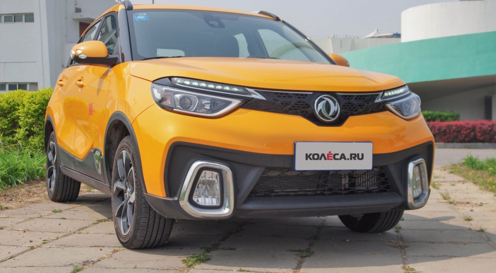 Глянец, турбина и мягкий пластик: первый тест-драйв Dongfeng AX4