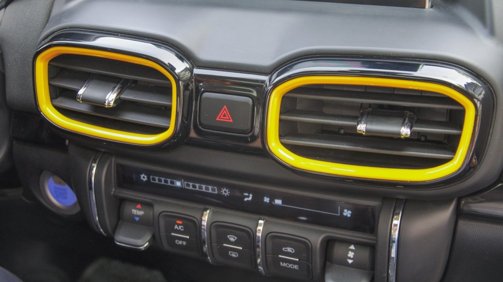 Глянец, турбина и мягкий пластик: первый тест-драйв Dongfeng AX4