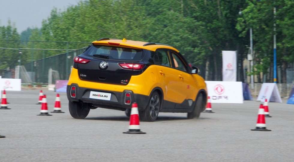 Глянец, турбина и мягкий пластик: первый тест-драйв Dongfeng AX4