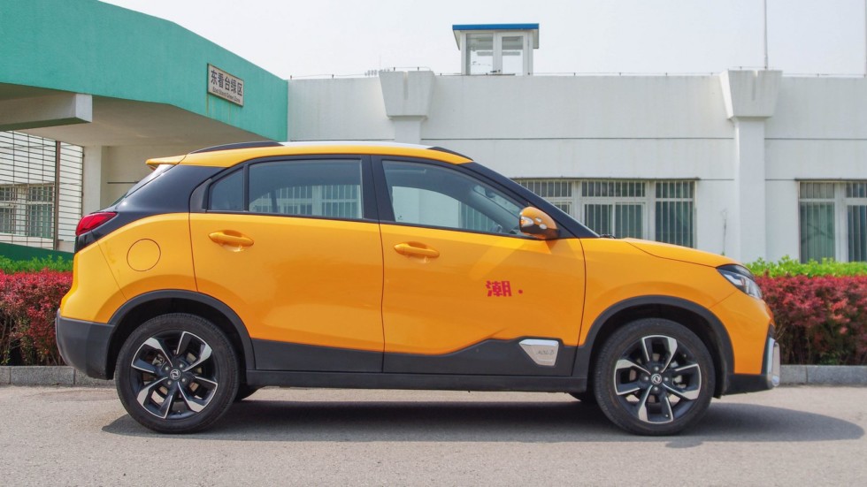 Глянец, турбина и мягкий пластик: первый тест-драйв Dongfeng AX4